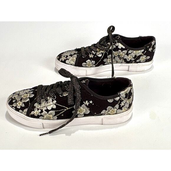Guess Goodone5 Floral Shoes Size 9 Black Tennis Shoe Bloomcore Coquette Sneakers - Picture 5 of 11
